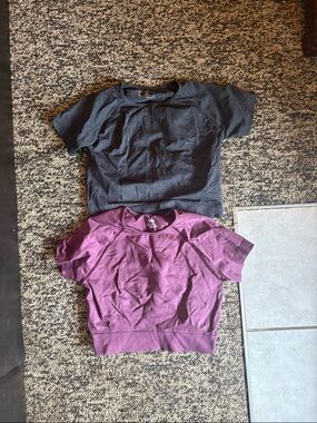 H&M Kids Short Sleeve Sweatshirts in Black and Plum